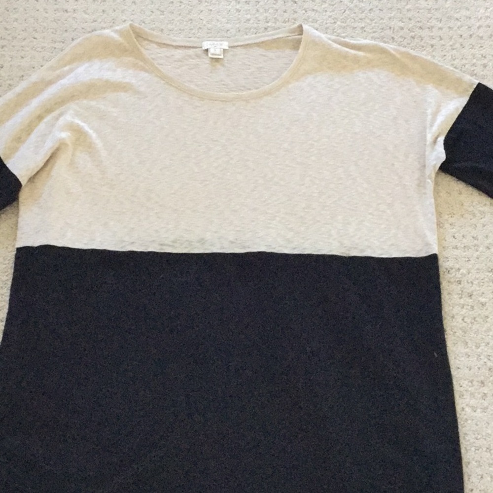 Light weight sweater